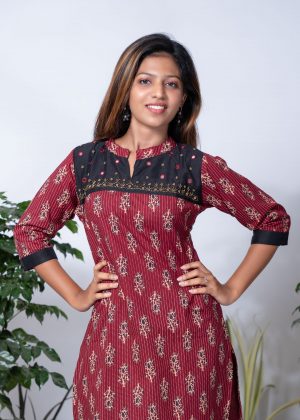 Cotton Slitted Ajrak Kurthi (Maroon)