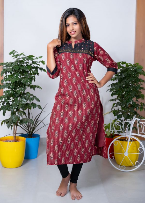 Cotton Slitted Ajrak Kurthi (Maroon) 1